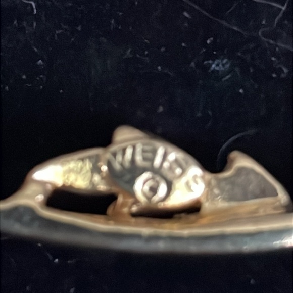 Vintage Weis Daisy Enamel Flower Brooch with Gold Accents - Picture 6 of 6